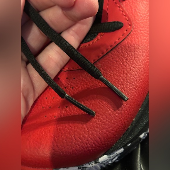EUC men’s Under Armour Lockdown 6 red and black shoes size 9. - Picture 5 of 6
